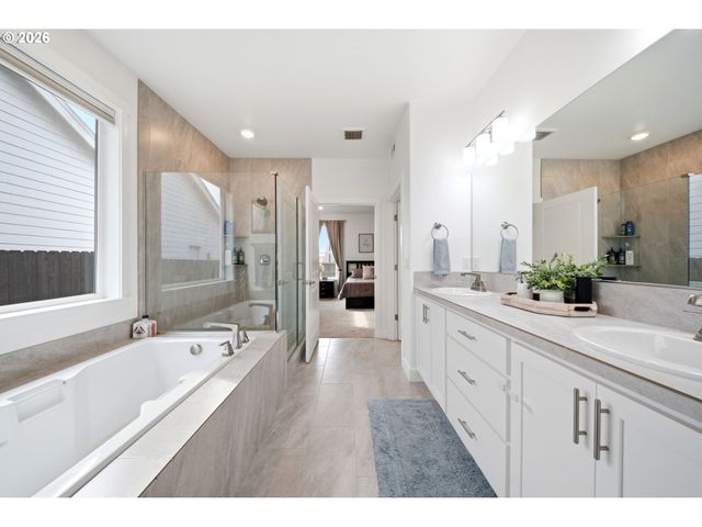 4203 S 14TH Way, Ridgefield, WA 98642