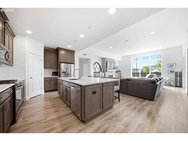 4203 S 14TH Way, Ridgefield, WA 98642