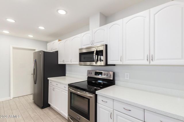 860 W McLellan Road, Mesa, AZ 85201
