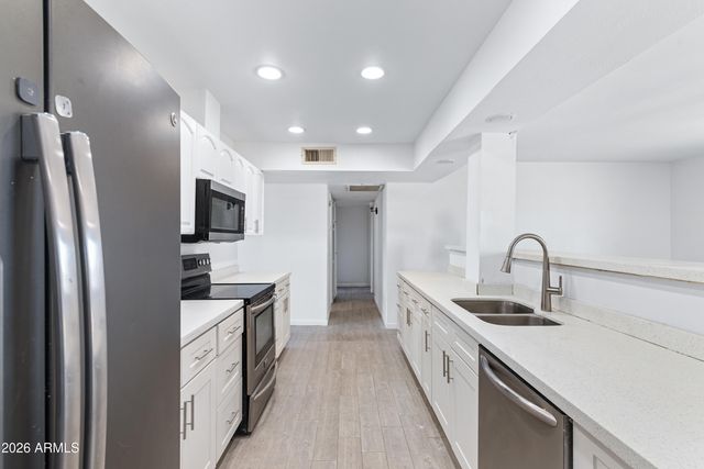 860 W McLellan Road, Mesa, AZ 85201