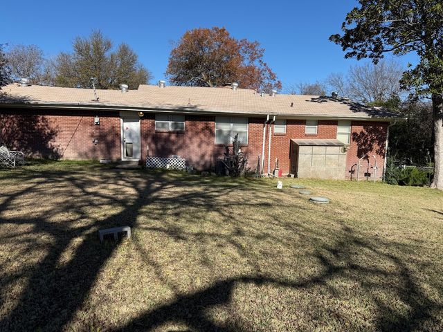 113 Townes Drive, Lakeside, TX 76108