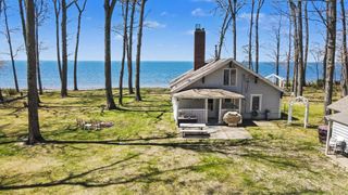 2013 N Scenic Drive, Laketon Twp, MI 49445