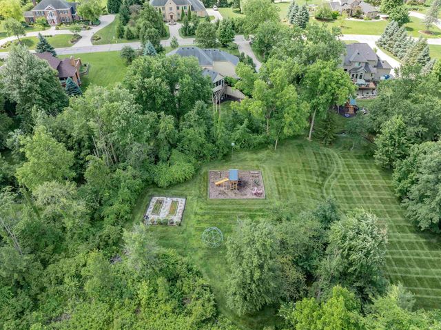 12516 Covington Manor Farms Road, Fort Wayne, IN 46814