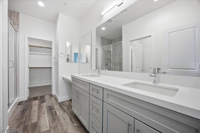 1124 Prospering Creek Street, Las Vegas, NV 89135