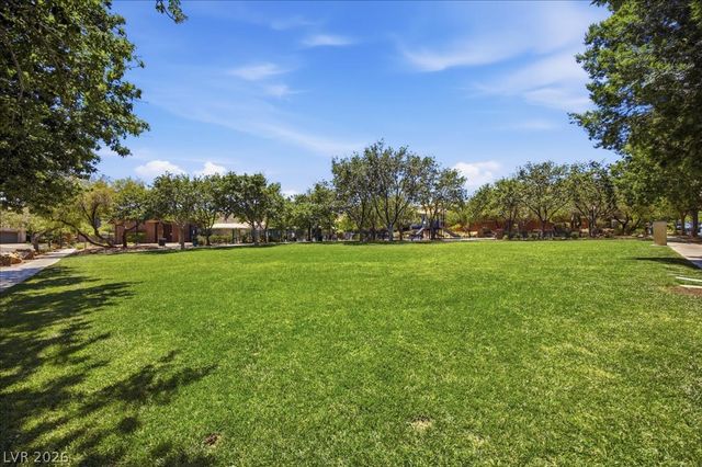 1124 Prospering Creek Street, Las Vegas, NV 89135