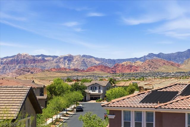 1124 Prospering Creek Street, Las Vegas, NV 89135