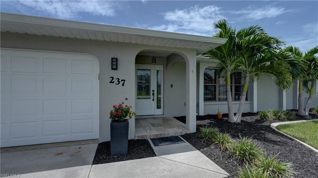 237 SE 20th CT, CAPE CORAL, FL 33990 — photo 4