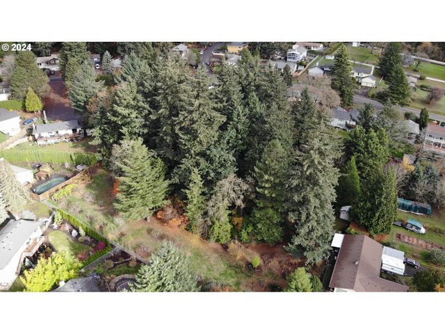 Se Hillcrest Rd, Happy Valley, OR 97086