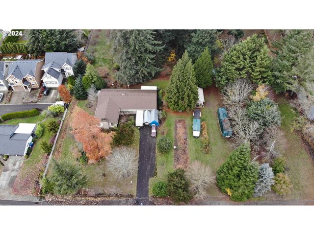 Se Hillcrest Rd, Happy Valley, OR 97086