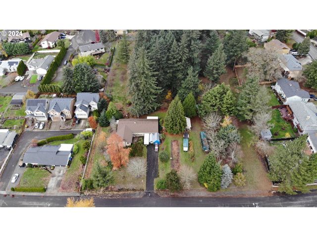 Se Hillcrest Rd, Happy Valley, OR 97086
