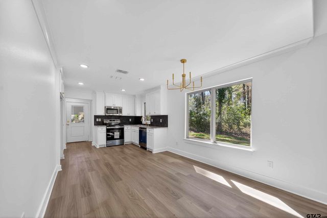 329 Wiley Dr., Bullard, TX 75757