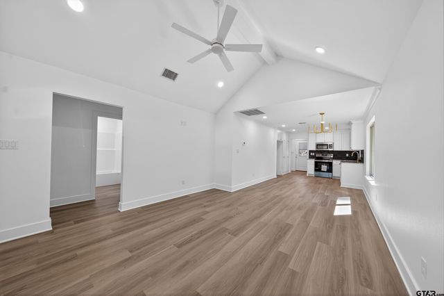 329 Wiley Dr., Bullard, TX 75757