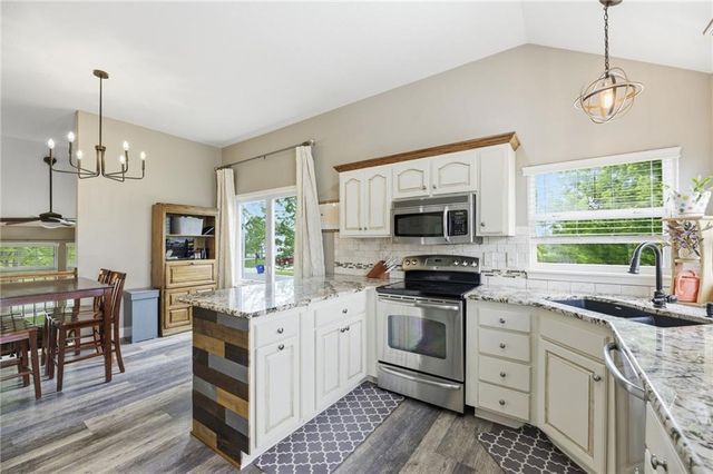 500 E Cheyenne Street, Gardner, KS 66030