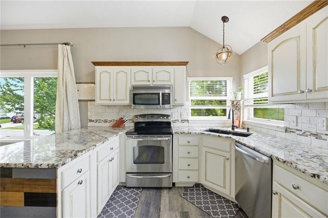 500 E Cheyenne Street, Gardner, KS 66030