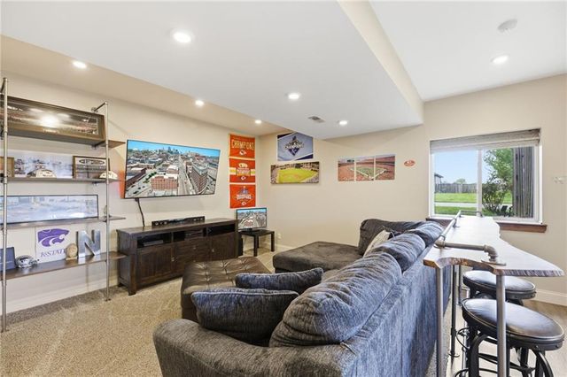 500 E Cheyenne Street, Gardner, KS 66030