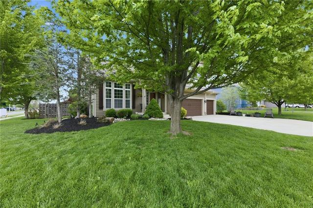 500 E Cheyenne Street, Gardner, KS 66030