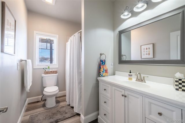 3442 COTTAGE COVE Drive, Fenton Charter Township, MI 48430