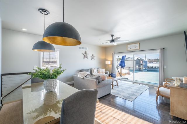 3442 COTTAGE COVE Drive, Fenton Charter Township, MI 48430