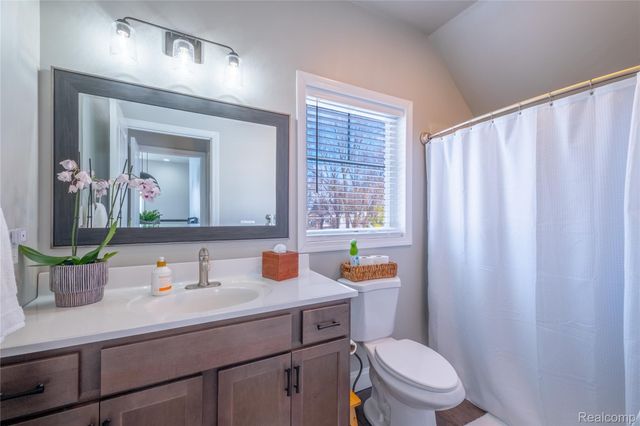 3442 COTTAGE COVE Drive, Fenton Charter Township, MI 48430