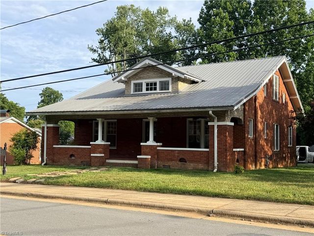 441 Elk Spur Street, Elkin, NC 28621