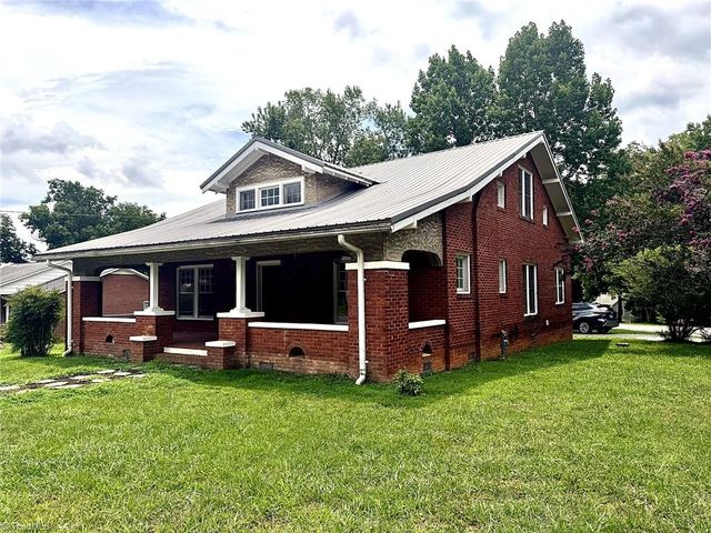 441 Elk Spur Street, Elkin, NC 28621