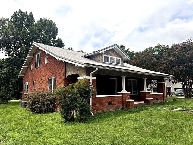441 Elk Spur Street, Elkin, NC 28621
