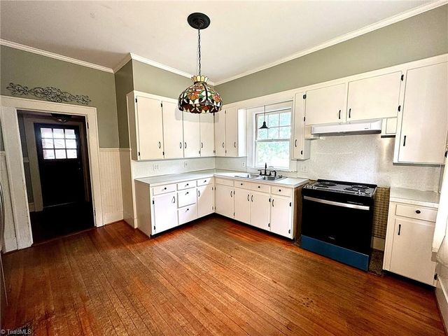 441 Elk Spur Street, Elkin, NC 28621