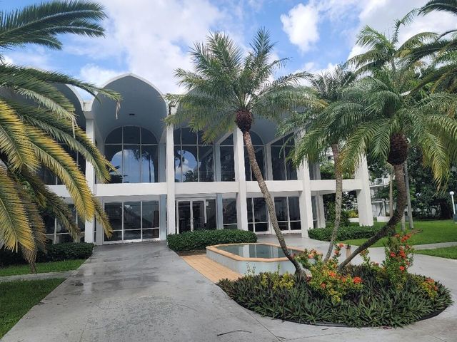 494 NW 165th Street 602, Miami, FL 33169