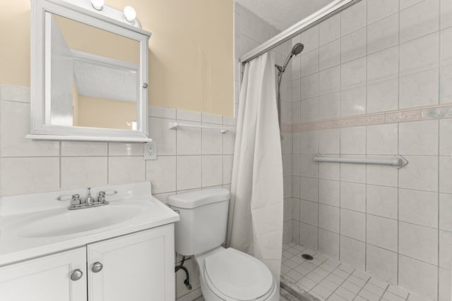 610 SW 10th Court, Deerfield Beach, FL 33441