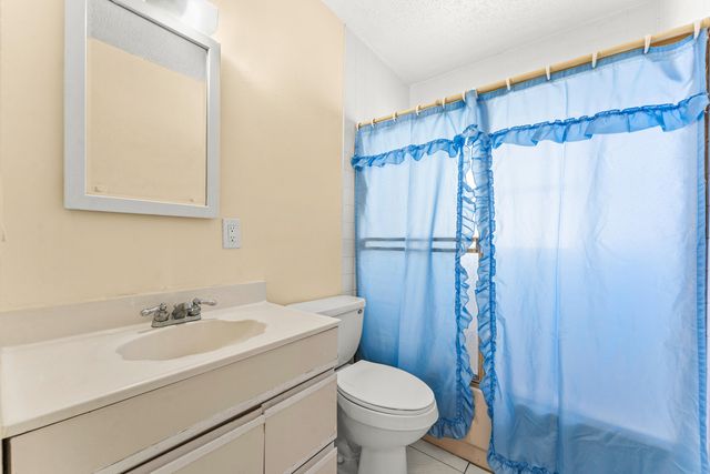 610 SW 10th Court, Deerfield Beach, FL 33441