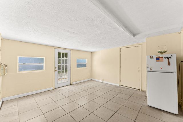 610 SW 10th Court, Deerfield Beach, FL 33441
