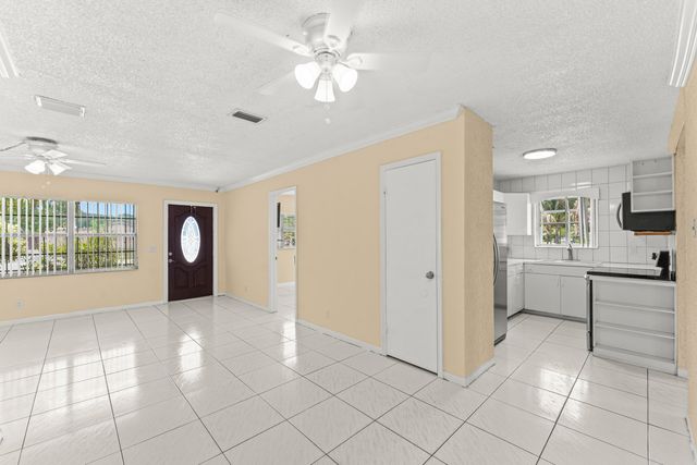610 SW 10th Court, Deerfield Beach, FL 33441