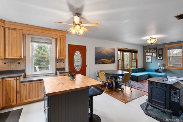 4721 State Route 9G, Germantown, NY 12526