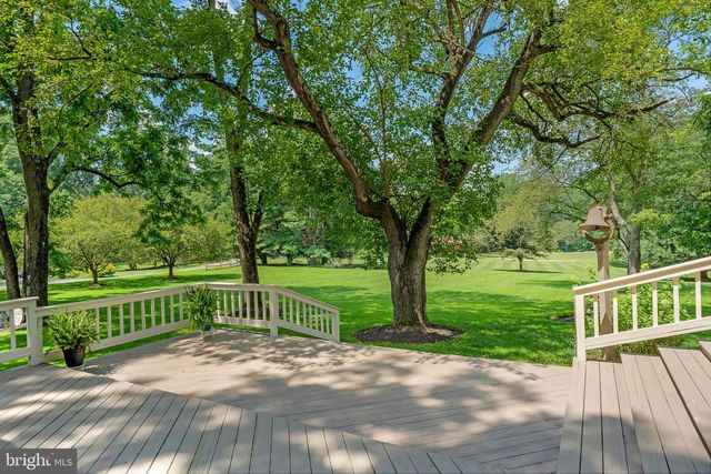 5200 PRESTWICK DR, Fairfax, VA 22030