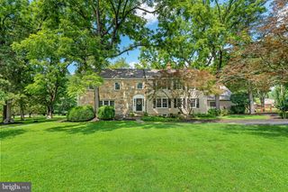 5200 PRESTWICK DR, Fairfax, VA 22030