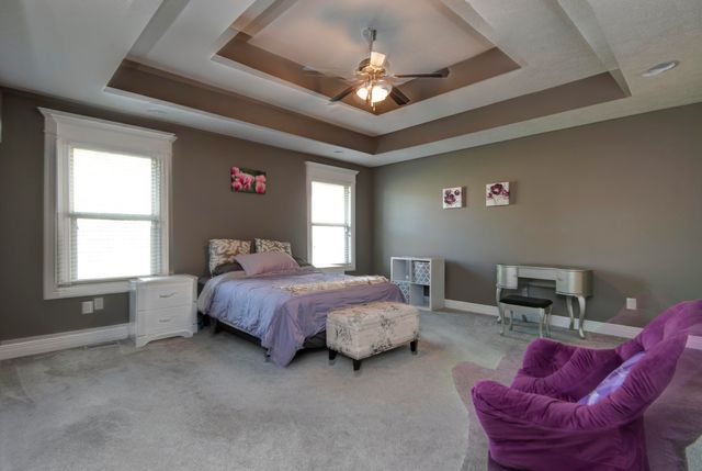 1637 N Waterstone Avenue, Springfield, MO 65802