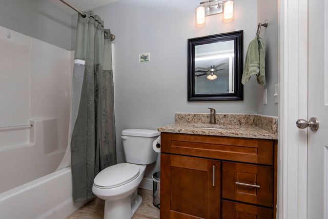 1637 N Waterstone Avenue, Springfield, MO 65802
