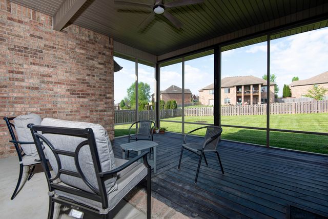 1637 N Waterstone Avenue, Springfield, MO 65802