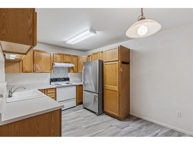 1896 S Cole St, Lakewood, CO 80228