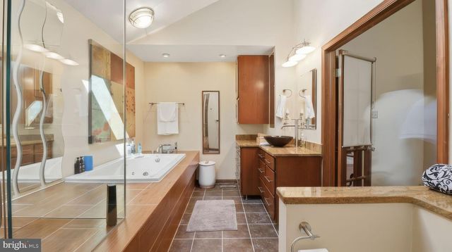 2185 SAMS CREEK RD, Westminster, MD 21157