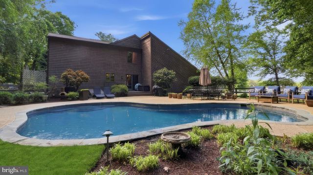 2185 SAMS CREEK RD, Westminster, MD 21157