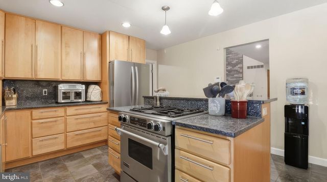 2185 SAMS CREEK RD, Westminster, MD 21157