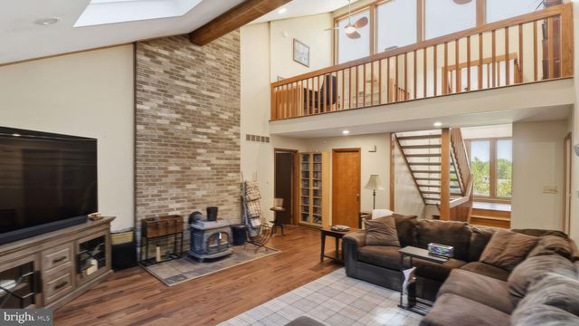 2185 SAMS CREEK RD, Westminster, MD 21157