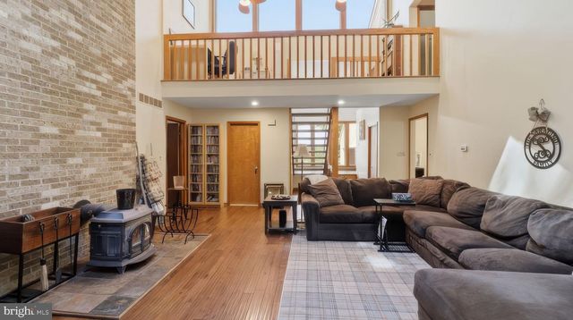 2185 SAMS CREEK RD, Westminster, MD 21157