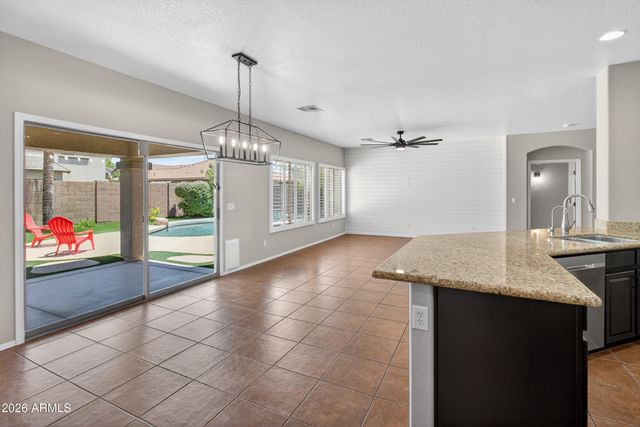 4158 E PEACH TREE Drive, Chandler, AZ 85249