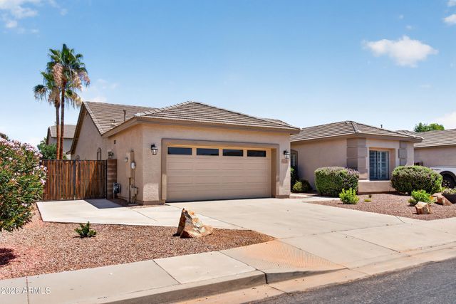 4158 E PEACH TREE Drive, Chandler, AZ 85249