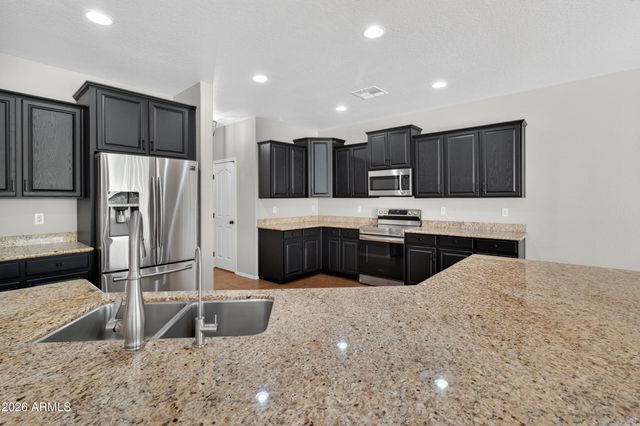 4158 E PEACH TREE Drive, Chandler, AZ 85249
