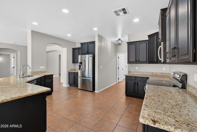 4158 E PEACH TREE Drive, Chandler, AZ 85249