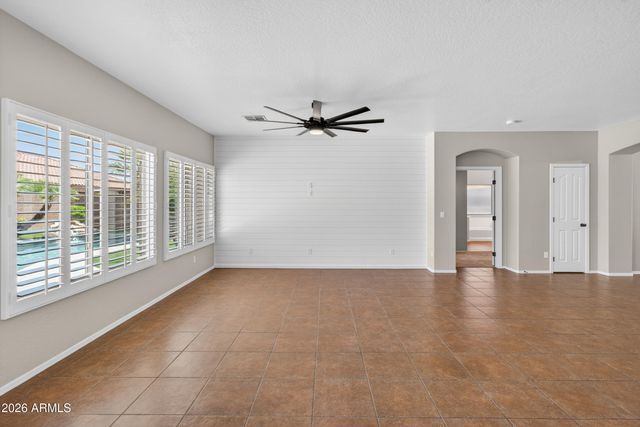 4158 E PEACH TREE Drive, Chandler, AZ 85249