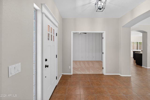 4158 E PEACH TREE Drive, Chandler, AZ 85249